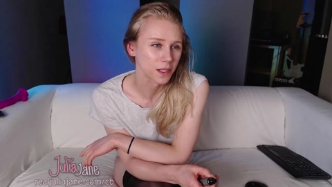realjuliajane  12-10-2022